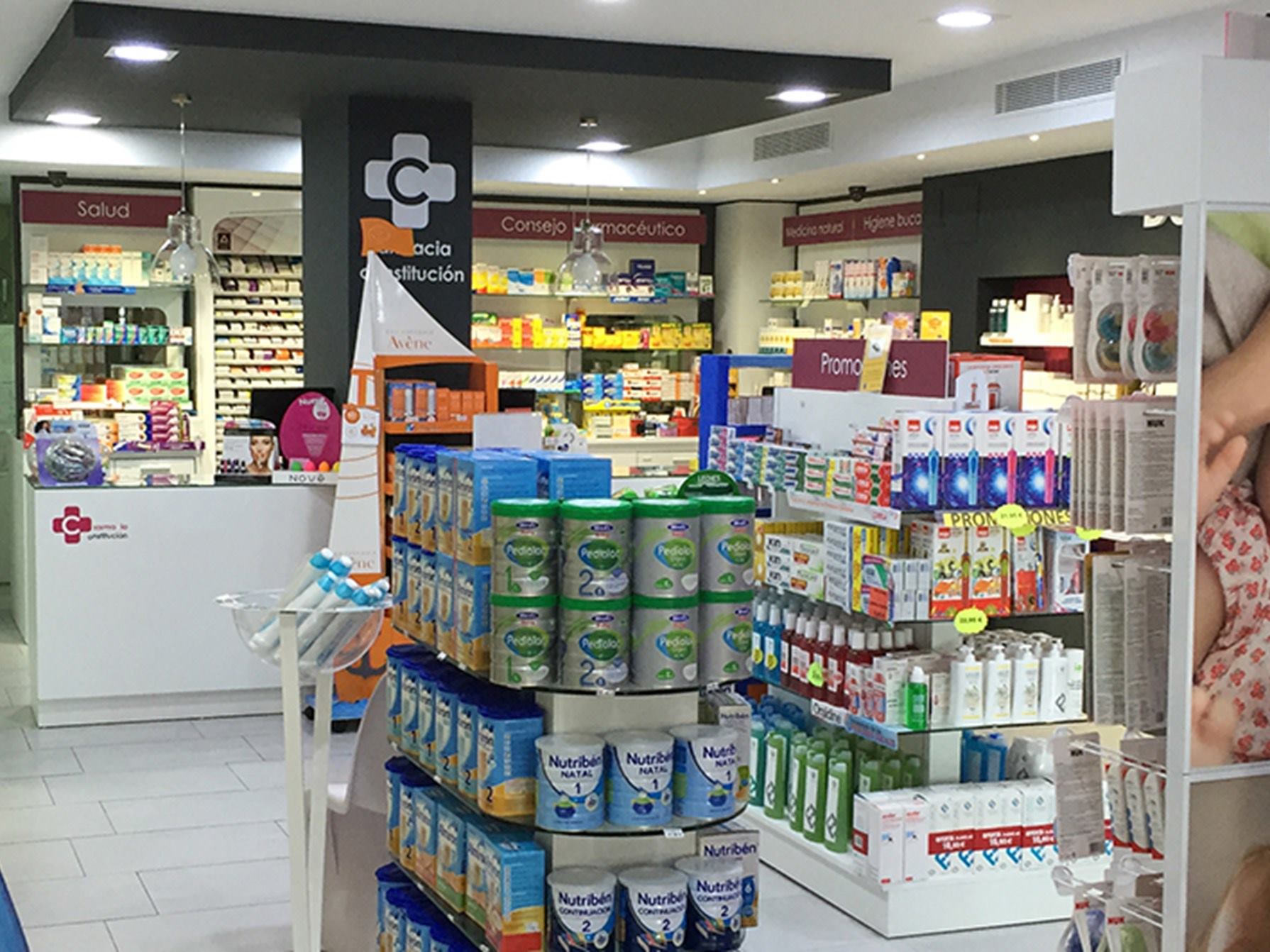 farmacia-constitucion-interior